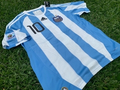 Camiseta RETRO Argentina Titular 2010 Messi - Janisal Deportes