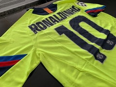 Camiseta RETRO Barcelona Suplente 2005/06 Fluor Ronaldinho en internet
