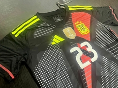 Camiseta Argentina Arquero 2024 AeroRdy Negra Dibu Martinez con parche FWC2022 - Janisal Deportes