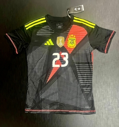 Camiseta Argentina Arquero 2024 AeroRdy Negra Dibu Martinez con parche FWC2022 en internet