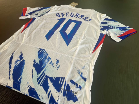 Camiseta Noruega DRI-FIT Suplente 2024/25 Odegaard 10 Match Blanca