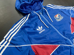 Rompeviento Yokohama Marinos Azul 2023/24 en internet