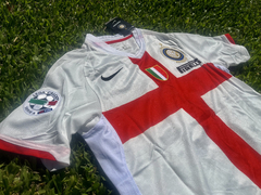 Camiseta RETRO Inter Suplente 2007/08 Blanca Cambiasso en internet