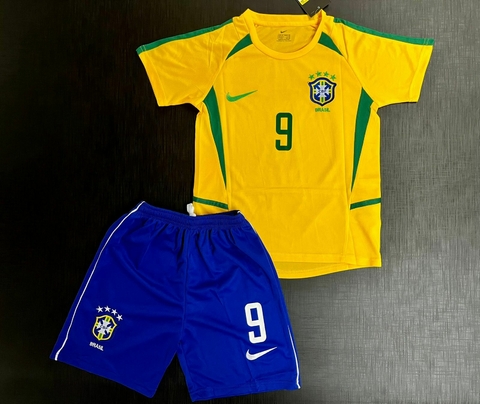 Kit de Niños Retro Brasil Titular Ronaldo 2002