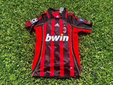 Camiseta RETRO Milan Titular 2006/07 Kaka