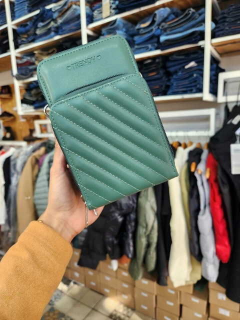 Porta Celular triple cierre verde