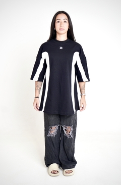 Camiseta Oversized Clipping Preto - loja online