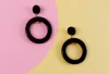Aretes aros negros