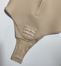 Body Modelador com Zíper Frontal e Bojo Copa C – Alta Compressão e Reduz Até 7cm