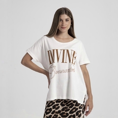 Remera DIVINE - comprar online
