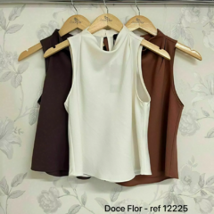 BLUSA CAVADA GOLA DEGAGE - Jennyfer Modas