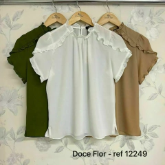 BLUSA MG CURTA C/ BABADOS NA GOLA - comprar online