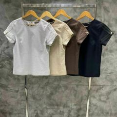 BLUSA DETALHE PESPONTADO COM BOTAO