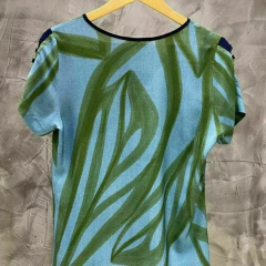 Blusa Viscose Detalhe Dourado na internet