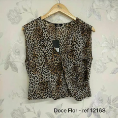 BLUSA TRANSPASSADA ANIMAL PRINT na internet