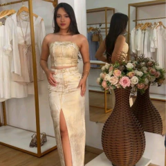 TOP CROPPED C/ FOIL. - Jennyfer Modas