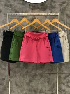 Short feminino com cinto