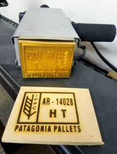 DISPOSITIVO PARA MARCAR PALLETS