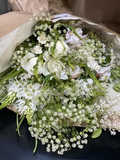 Total White ☆ MEDIUM - Bozzi Floral Design | Eventos
