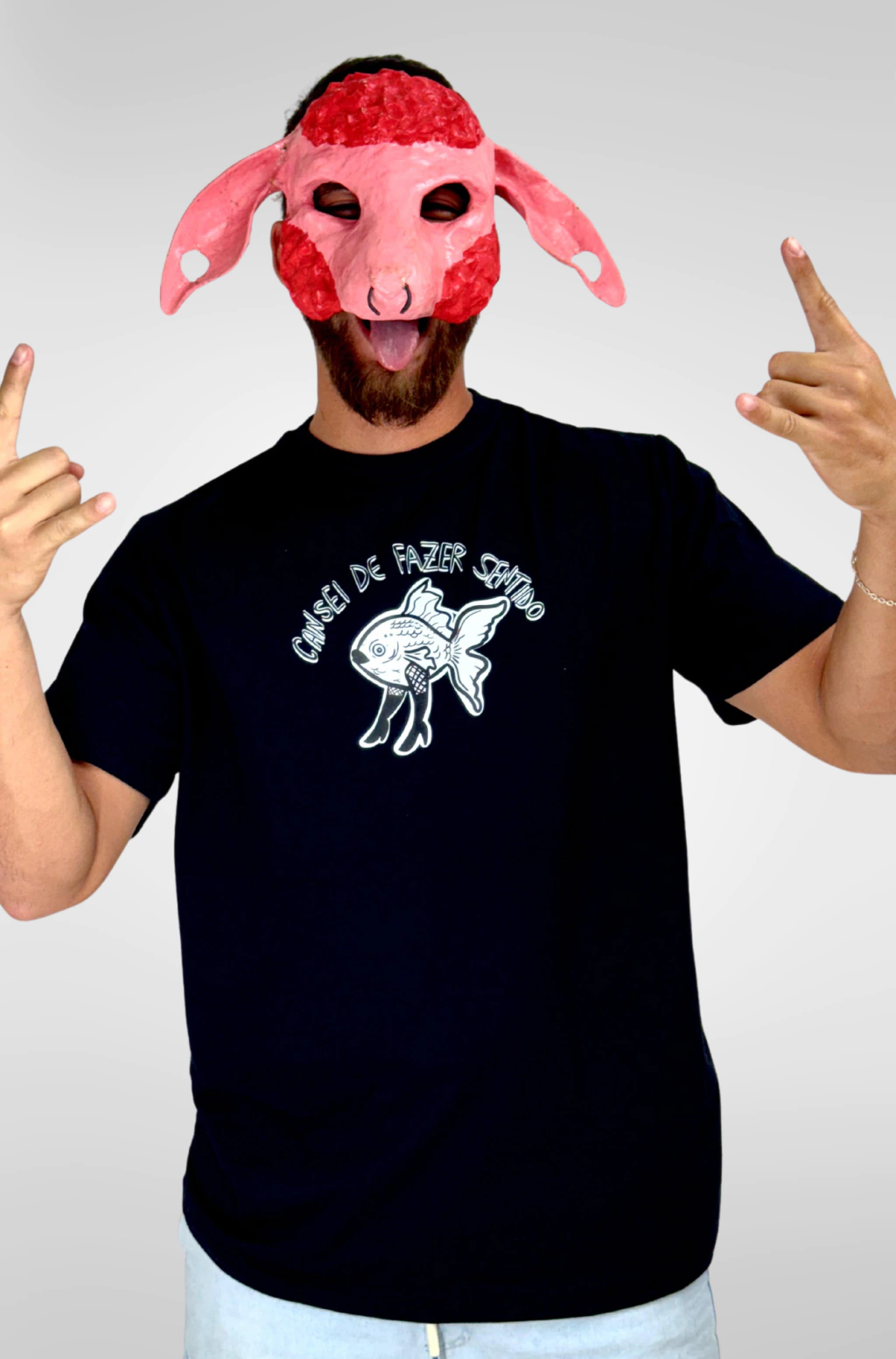 CAMISETA CANSEI DE FAZER SENTIDO
