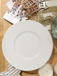 Plato blanco en internet