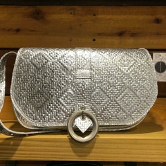 Cartera mediana de cuero