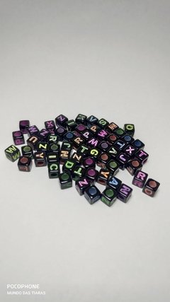 Miçangas de letras Coloridas para Pulseiras - Quadrado Preto