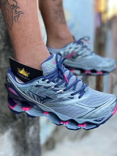 Mizuno Wave prophecy 8 na internet