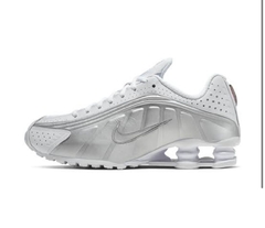 Nike Shox R4