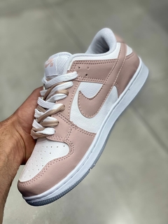 Nike Dunk na internet