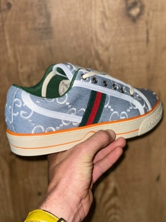SAPATENIS GUCCI na internet
