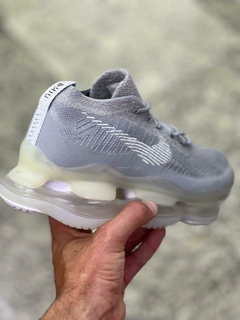Nike Scorpion na internet
