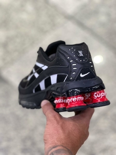 Nike Shox Supreme na internet