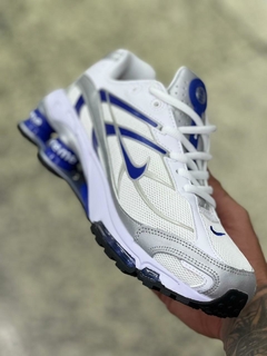 Nike Shox Supreme na internet