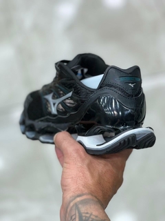 MIZUNO WAVE PROPHECY 11s - Felipe Imported
