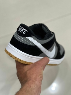 Nike Dunk na internet