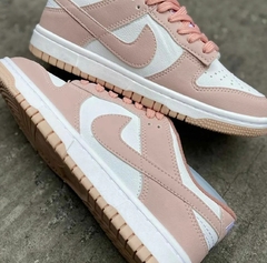 Nike Dunk na internet