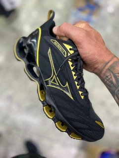 MIZUNO WAVE PROPHECY 11