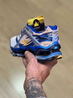 Mizuno Wave Prophecy 1 na internet