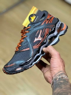 Mizuno Wave Prophecy 1 na internet