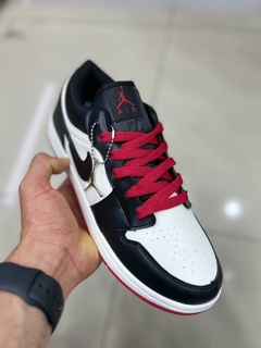 Nike Air Jordan na internet