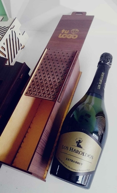 Caja para vino o champagne con logo grabado - BEJAMI MERCHANDISING / REGALOS PARA EMPRESAS / REGALOS CON LOGO Y PERSONALIZADOS