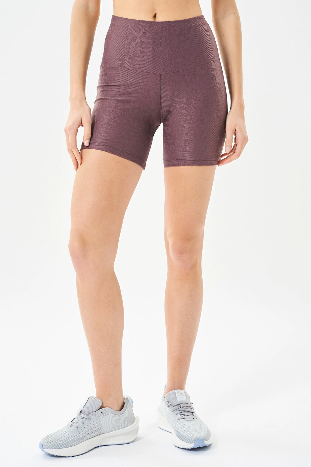 SHORT MILI MARRON - ADMIT ONE - (15086) -