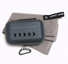 TOALLA CHICA CON ESTUCHE AZUL MARINO - ADMIT ONE - (94004) -