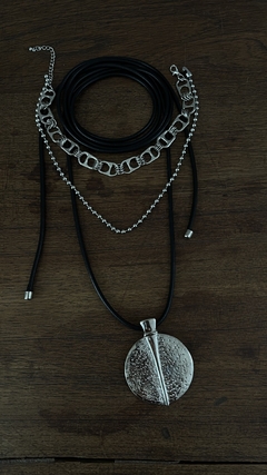 Ahuic Black necklace - tienda online