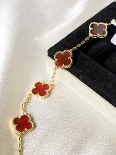 Pulsera trébol vino tinto - comprar online