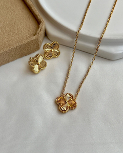 Collar un Trébol dorado - comprar online
