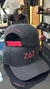 BONÉ SNAPBACK COLEÇÃO TRÊS LAGOAS - PRETO/VERMELHO - Zero67