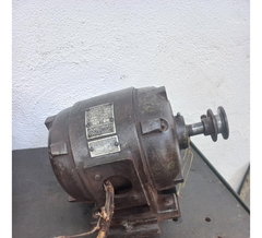 Motor Elétrico Brasil 0.75 Cv Rpm 845 220/380 V / -- 00356