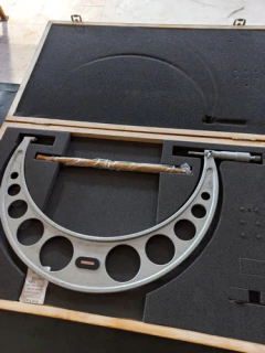 Micrômetro Externo Digimess 275 Até 300 Mm / -- 00054 - Celiza Máquinas